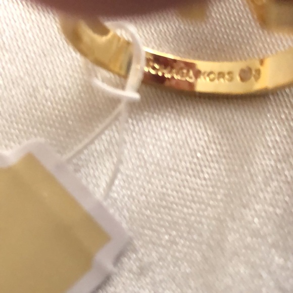 Michael Kors Gold Plated Brass Gold Tone MK Logo Ring Crystal Accents Size 8 NWT - Picture 7 of 13